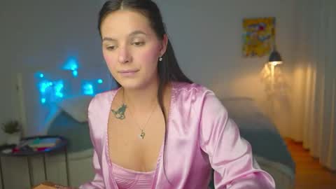 ewelynscott online show from 10-19-25, 05:13