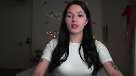 Snapshot of ewelynscott chatting on 01-09-26, 04:21 ewelynscott online show from 01-09-26, 04:21