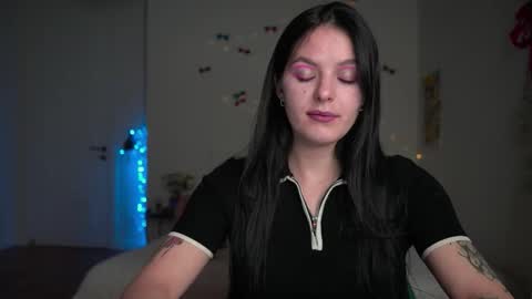 Snapshot of ewelynscott chatting on 01-14-26, 10:03 ewelynscott online show from 01-14-26, 10:03