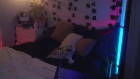 Snapshot of ex_angel chatting on 03-11-25, 06:19 Alyson online show from 03-11-25, 06:19