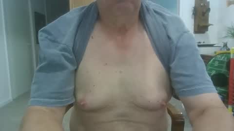 Snapshot of excitacbleguy9 chatting on 05-21-26, 01:29 was excitablyguy hacked online show from 05-21-26, 01:29
