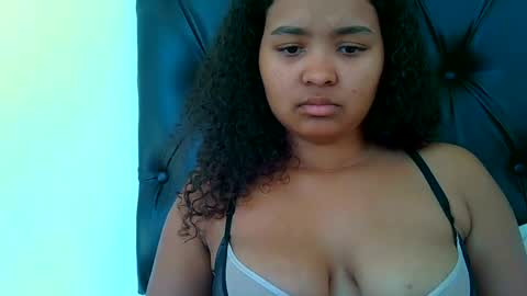 Snapshot of exclusivecourtney chatting on 06-19-26, 08:07 courtney online show from 06-19-26, 08:07