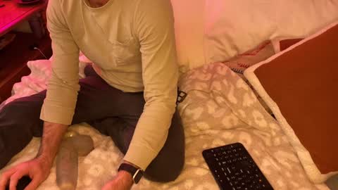 exhibitp online show from 01-02-25, 05:07