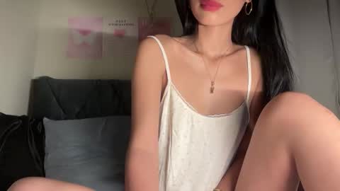 Snapshot of exoo_exoo_07 chatting on 11-18-25, 03:56 Angela online show from 11-18-25, 03:56