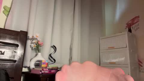 Snapshot of exoo_exoo_07 chatting on 12-14-25, 03:56 Angela online show from 12-14-25, 03:56