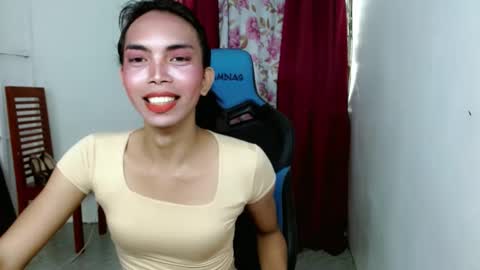 Snapshot of exotic_blacklixexx69 chatting on 02-22-25, 05:12 Lixe online show from 02-22-25, 05:12