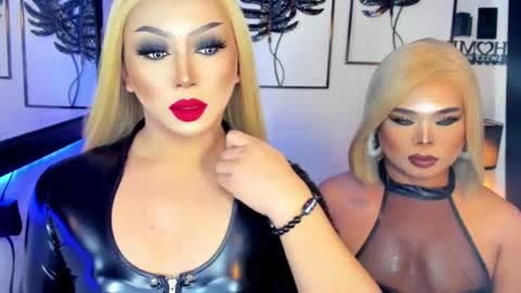 Snapshot of exotic_lindsay chatting on 06-11-26, 02:53 Lindsay online show from 06-11-26, 02:53