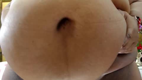 Snapshot of exoticbigmandx chatting on 01-08-26, 09:17 Mandy online show from 01-08-26, 09:17