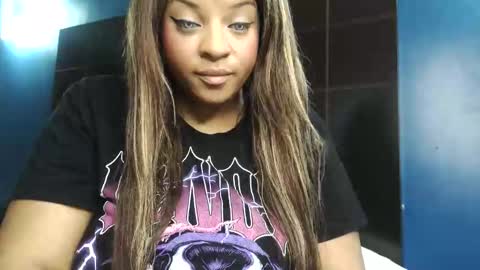 Snapshot of exoticempress18 chatting on 11-15-25, 12:08 Paris online show from 11-15-25, 12:08