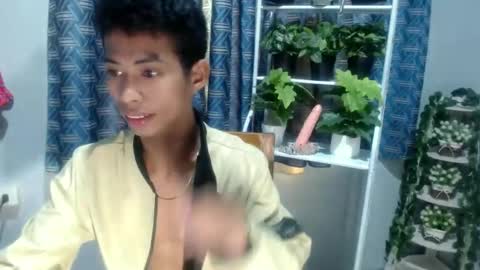 Snapshot of exotictransx chatting on 12-16-25, 01:54 richard online show from 12-16-25, 01:54