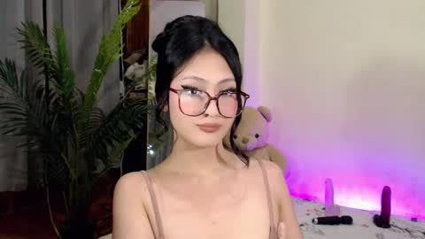 Candy  online show from 01-12-25, 01:05