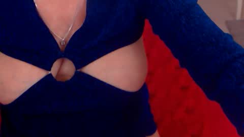 Snapshot of experiencedalana chatting on 12-04-24, 11:02 Alana online show from 12-04-24, 11:02