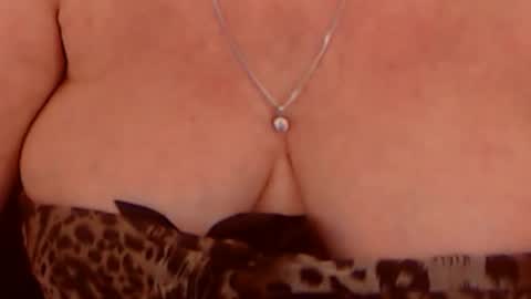 Snapshot of experiencedalana chatting on 12-28-24, 10:44 Alana online show from 12-28-24, 10:44