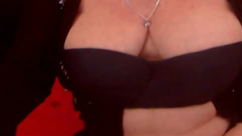 Snapshot of experiencedalana chatting on 01-16-25, 01:58 Alana online show from 01-16-25, 01:58