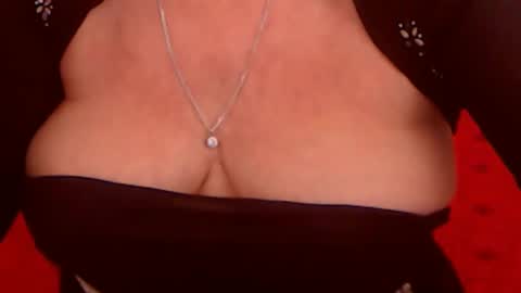 Snapshot of experiencedalana chatting on 01-18-25, 12:24 Alana online show from 01-18-25, 12:24