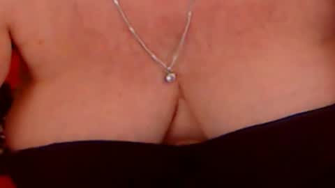 Snapshot of experiencedalana chatting on 01-24-25, 02:39 Alana online show from 01-24-25, 02:39