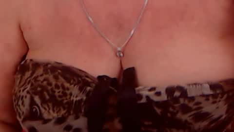 Snapshot of experiencedalana chatting on 02-02-25, 01:23 Alana online show from 02-02-25, 01:23