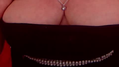 Snapshot of experiencedalana chatting on 02-04-25, 09:52 Alana online show from 02-04-25, 09:52