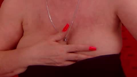 Snapshot of experiencedalana chatting on 02-05-25, 01:58 Alana online show from 02-05-25, 01:58