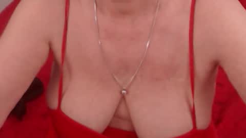 Snapshot of experiencedalana chatting on 11-09-25, 02:04 Alana online show from 11-09-25, 02:04