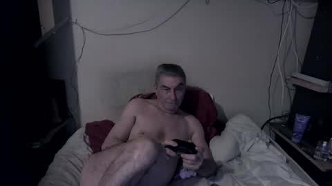 Snapshot of explorer1316 chatting on 06-25-26, 07:40 titou online show from 06-25-26, 07:40