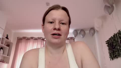 Snapshot of exponentex5 chatting on 05-16-26, 03:11 Crystal online show from 05-16-26, 03:11