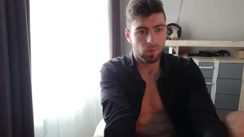 Snapshot of exstayz chatting on 10-11-25, 05:17 Sweetheart online show from 10-11-25, 05:17