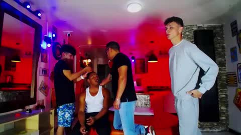 extrangers online show from 01-17-25, 12:10