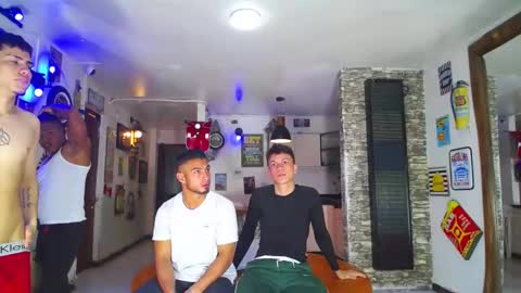 extrangers online show from 01-27-25, 12:05