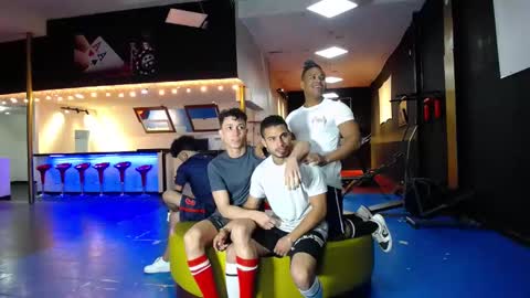 extrangers online show from 02-15-25, 12:11