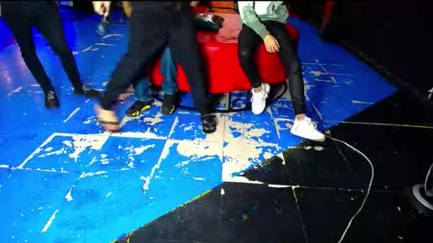 extrangers online show from 11-02-25, 01:02