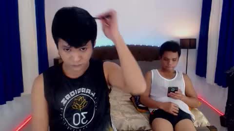 Snapshot of extraservice69menx chatting on 10-22-25, 02:06 JOHNDAVE online show from 10-22-25, 02:06