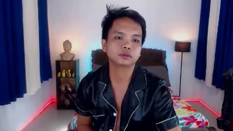 Snapshot of extraservice69menx chatting on 11-01-25, 10:39 JOHNDAVE online show from 11-01-25, 10:39