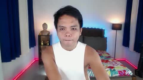 Snapshot of extraservice69menx chatting on 11-05-25, 02:00 JOHNDAVE online show from 11-05-25, 02:00