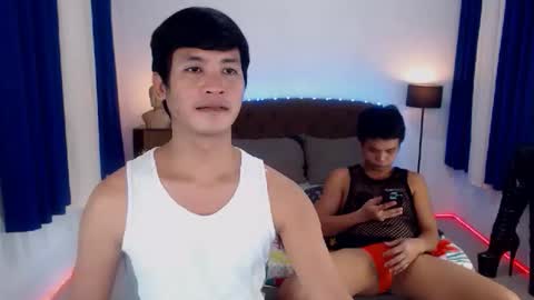 Snapshot of extraservice69menx chatting on 11-12-25, 07:20 JOHNDAVE online show from 11-12-25, 07:20