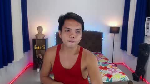 Snapshot of extraservice69menx chatting on 11-14-25, 08:46 JOHNDAVE online show from 11-14-25, 08:46