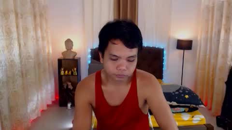 Snapshot of extraservice69menx chatting on 11-21-25, 12:04 JOHNDAVE online show from 11-21-25, 12:04