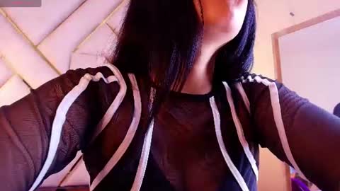 Snapshot of ey_im_simone_ chatting on 07-27-26, 07:32 online show from 07-27-26, 07:32