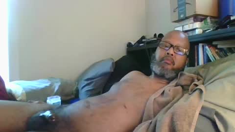 Snapshot of eyequee0007 chatting on 09-28-25, 06:02 eyequee0007 online show from 09-28-25, 06:02