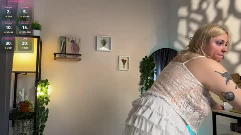 eyes_are_higher16333 online show from 04-10-26, 12:21