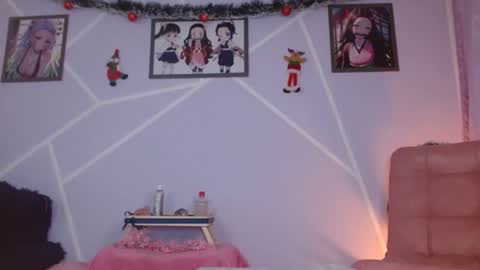 eyes_moonn online show from 11-30-25, 12:25