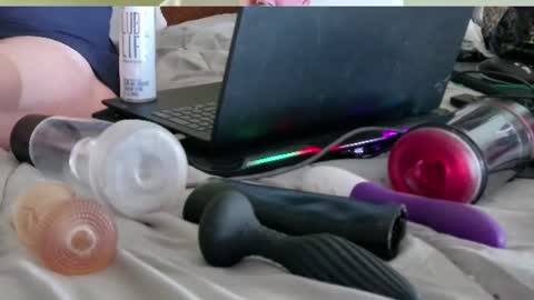 Eyeswideshut63 online show from 06-28-26, 06:47