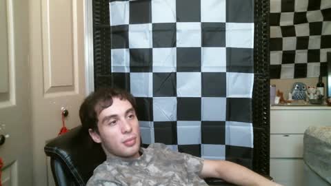 Ezra Naamah online show from 02-12-25, 09:43