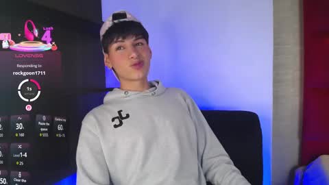 Snapshot of ezra_storm chatting on 09-13-25, 05:40 Juan online show from 09-13-25, 05:40