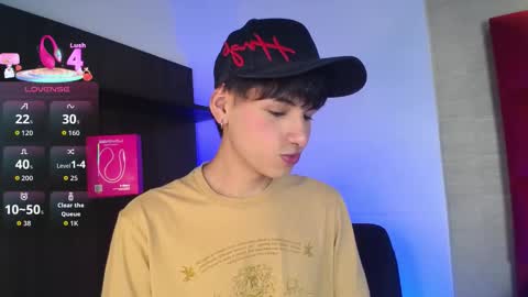 Snapshot of ezra_storm chatting on 09-14-25, 04:55 Juan online show from 09-14-25, 04:55