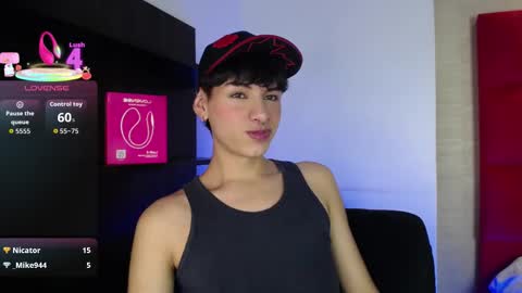 Snapshot of ezra_storm chatting on 09-23-25, 05:43 Juan online show from 09-23-25, 05:43