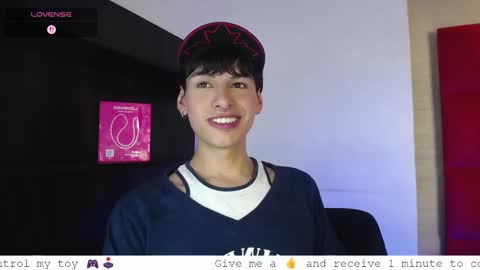 Snapshot of ezra_storm chatting on 09-27-25, 05:18 Juan online show from 09-27-25, 05:18