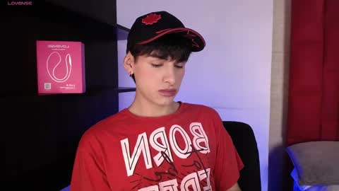 Snapshot of ezra_storm chatting on 09-29-25, 05:01 Juan online show from 09-29-25, 05:01