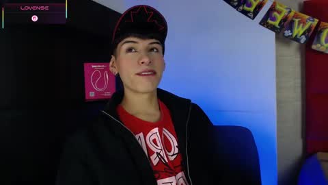 Snapshot of ezra_storm chatting on 10-13-25, 05:07 Juan online show from 10-13-25, 05:07