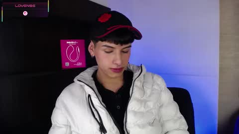 Snapshot of ezra_storm chatting on 10-15-25, 05:07 Juan online show from 10-15-25, 05:07